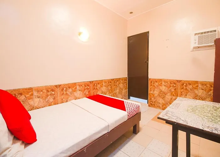 Oyo 761 Caza Southville Apartelle Hotel